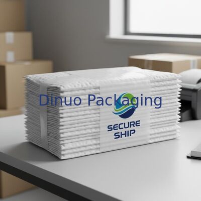Confección de 100 bolsas de correo a prueba de golpes Diseño de logotipo personalizado Soluciones de embalaje protector duradero Ideal para el envío seguro