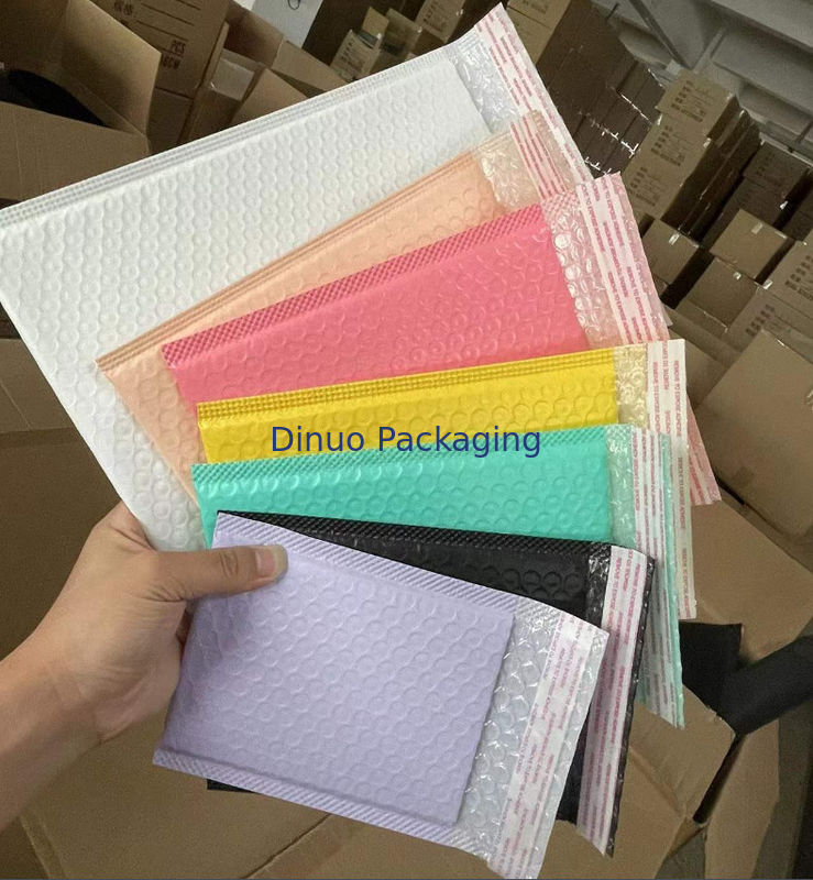Bolsas de correo con burbujas de diseño rosa 100% reciclables con función impermeable para productos envasados