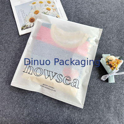 As Customized Sizes Custom Paper Bags with Self Adhesive Seal and Smooth Surface Finish