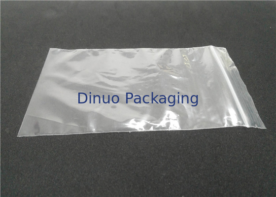 Las bolsas de plástico que se puede volver a sellar del PE con el cierre Ziplock, prenda impermeable de las bolsas de plástico del paquete