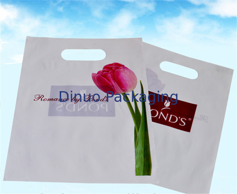 Bolsos de compras plásticos con las manijas, bolsos plásticos de encargo de la mercancía