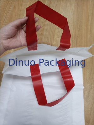 La aduana imprimió los bolsos de compras de la mercancía para el colmado/la tienda de la ropa